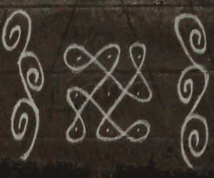 Rangoli: Apartment Kolams