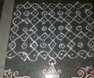 Rangoli: Dotted Kolam