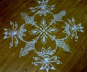 Freehand kolam