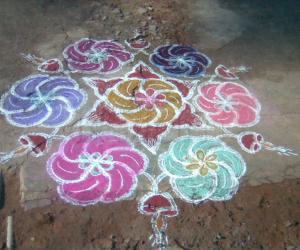 Flower kolam