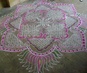 pulli kolam