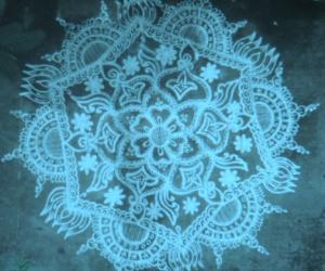 Free hand kolam