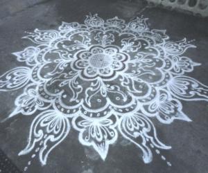 Free hand kolam