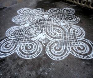 Rangoli: dotted kolam