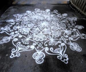 Free hand kolam