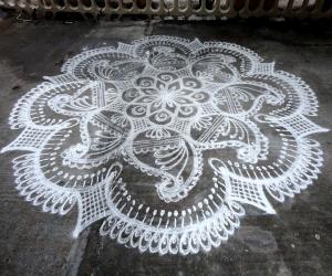 Free hand kolam