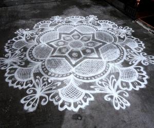 Free hand kolam