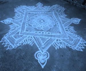 Free hand kolam