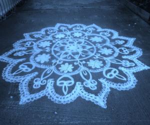 Free hand kolam