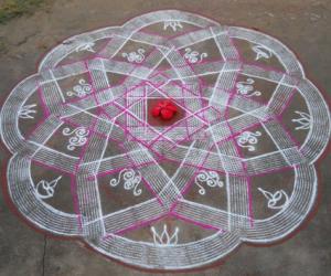 Kuzhal Kolam