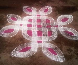 KUZHAL KOLAM