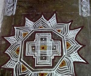 AADI POORAM KOLAM