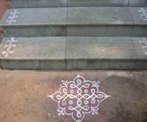 Small kolam