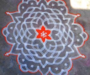 KUZHAL KOLAM