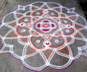 KUZHAL KOLAM