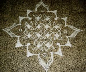 Rangoli: Sikku Kolam