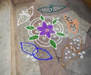 free hand kolam 7