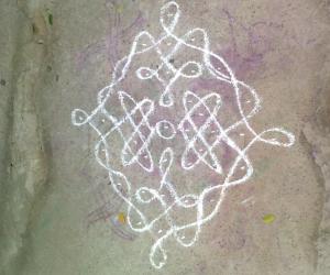 Rangoli: apartment Kolam 2