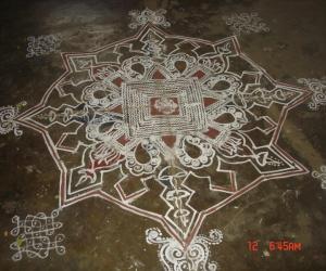 varalakshmi pooja maa kolam