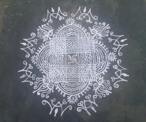 Rangoli: Ist Navaratri Kanya Kolam