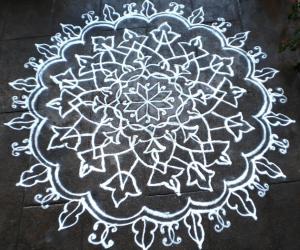 FREEHAND RANGOLI