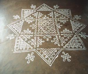 Rangoli: mavu kolam