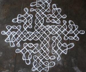 DOTTED KOLAM