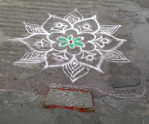 Rangoli: freehand rangoli