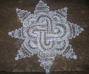 Freehand kolam