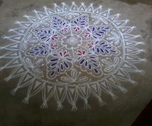 Rangoli: Free hand Rangoli