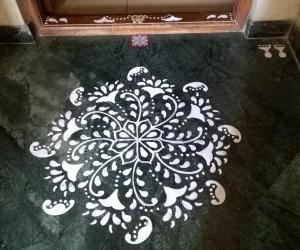 Home Kolams