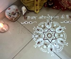 Pooja room kolams