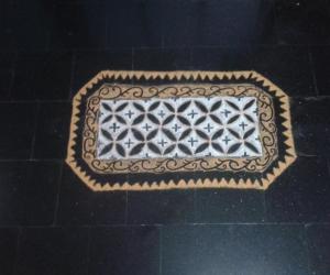 tray kolam