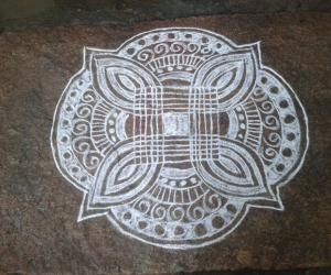 white kolam