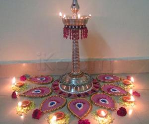 moveable rangoli with kuthu villakku