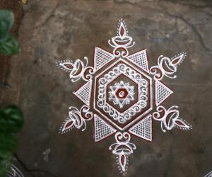 Freehand kolam