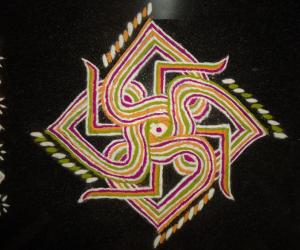 Rangoli: Dotted Kolam