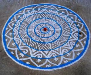 Margazhi  kolam on road-11