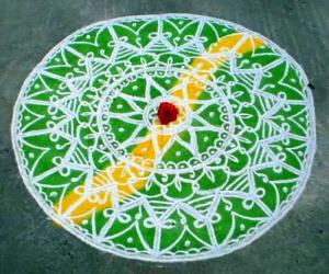 Margazhi  kolam on road-12