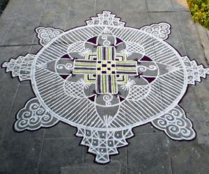 Rangoli: Thai 3rd velli padi kolam