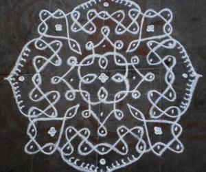 Rangoli: Dotted kolam