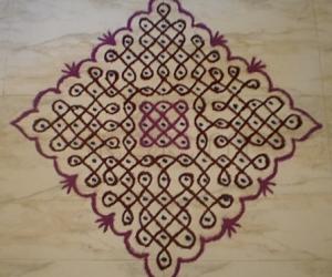 Dotted kolam