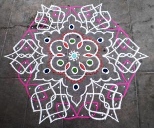 Dotted kolam