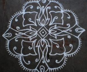 Dotted kolam