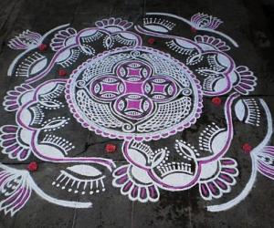 Navrathri day-8-Saraswathy puja special kolam