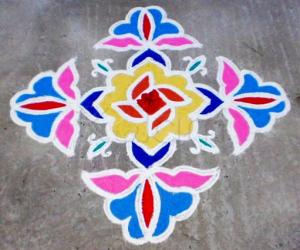 Margazhi kolam on road-1