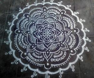 Freehand rangoli-b&w