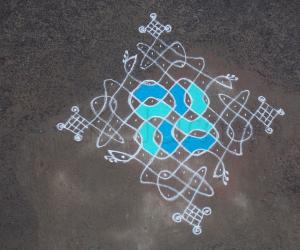 Rangoli: Chikku Kolam