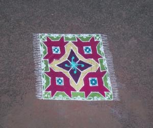 Rangoli: carpet kolam