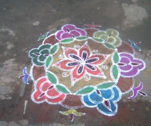 Rangoli: Flower Kolam